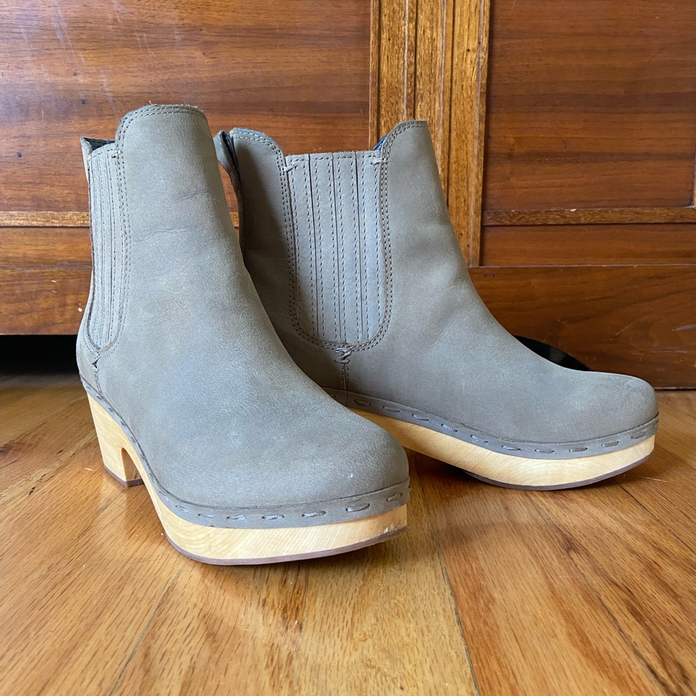 Frye & Co Odessa Chelsea clog booties- Taupe Nubuck (weatherproofed)